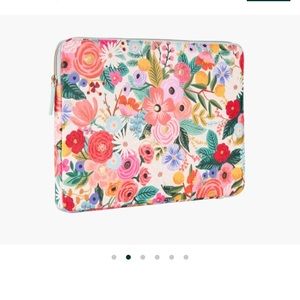 Rifle brand Garden Party Pattern laptop sleeve